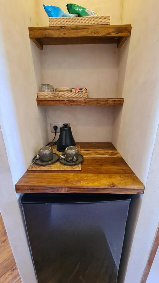 Shore Thing Gili Air Beachfront Apartment Екстер'єр фото
