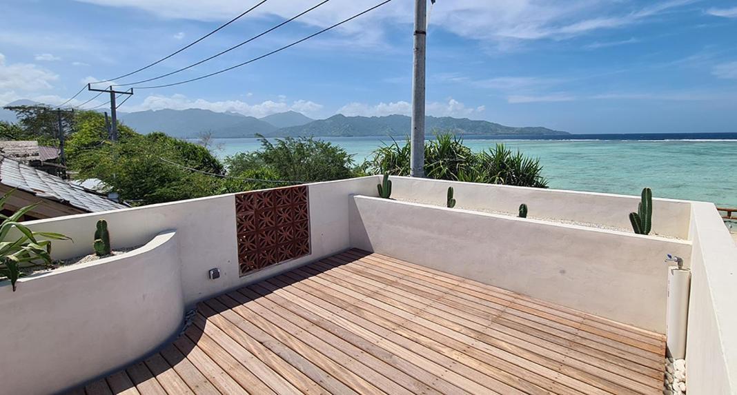 Shore Thing Gili Air Beachfront Apartment Екстер'єр фото